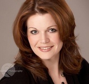 Holly Hack (EXIT Ralty Paramount)