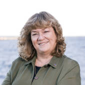 Ann Cummings, Portsmouth NH Real Estate Preferrable Agent (RE/MAX Shoreline - NH and Maine)