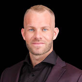 Spencer Rivers, Specialist in marketing Calgary luxury homes (Synterra Realty)
