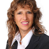 Manuela Schinagl, Professional Real estate agency serving SW Florida (Manuela Realty)