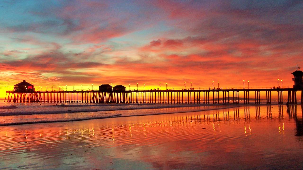 Huntington_Beach_Ca._Pier_Winter_sunset.JPG