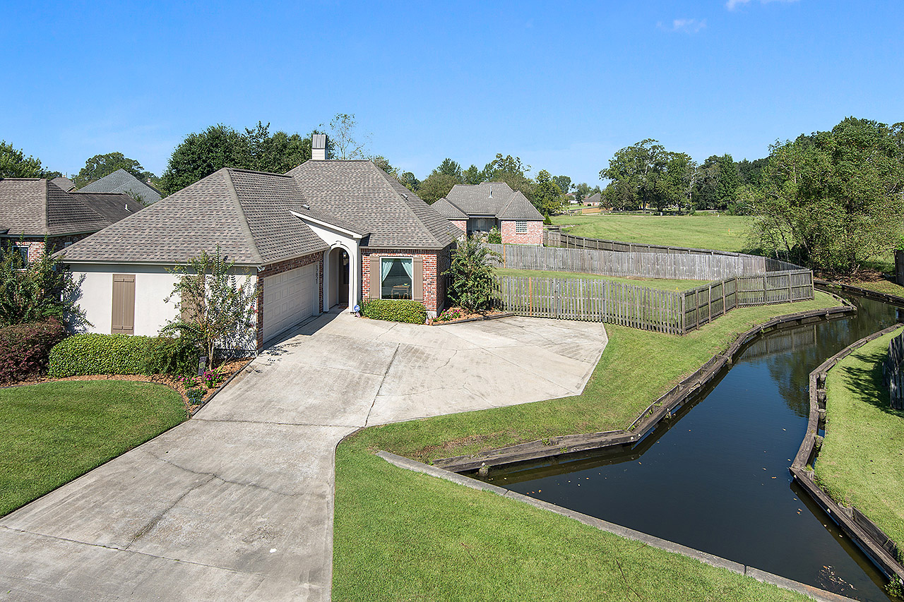 AZALEA LAKES 17821 Lake Azalea Dr