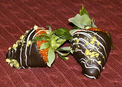chocolate_covered_strawberry_image_p.jpg
