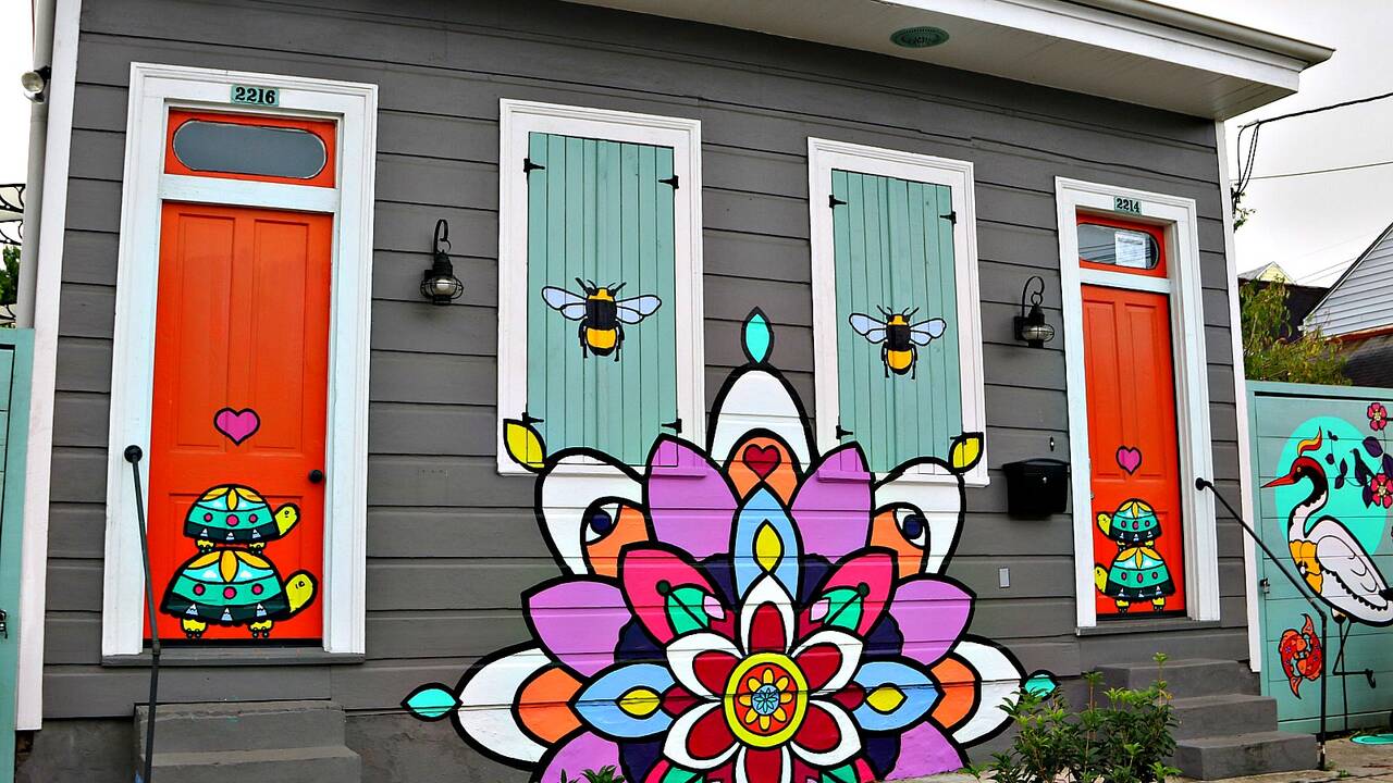 Bywater_Artistic_Homes_Bees.jpg