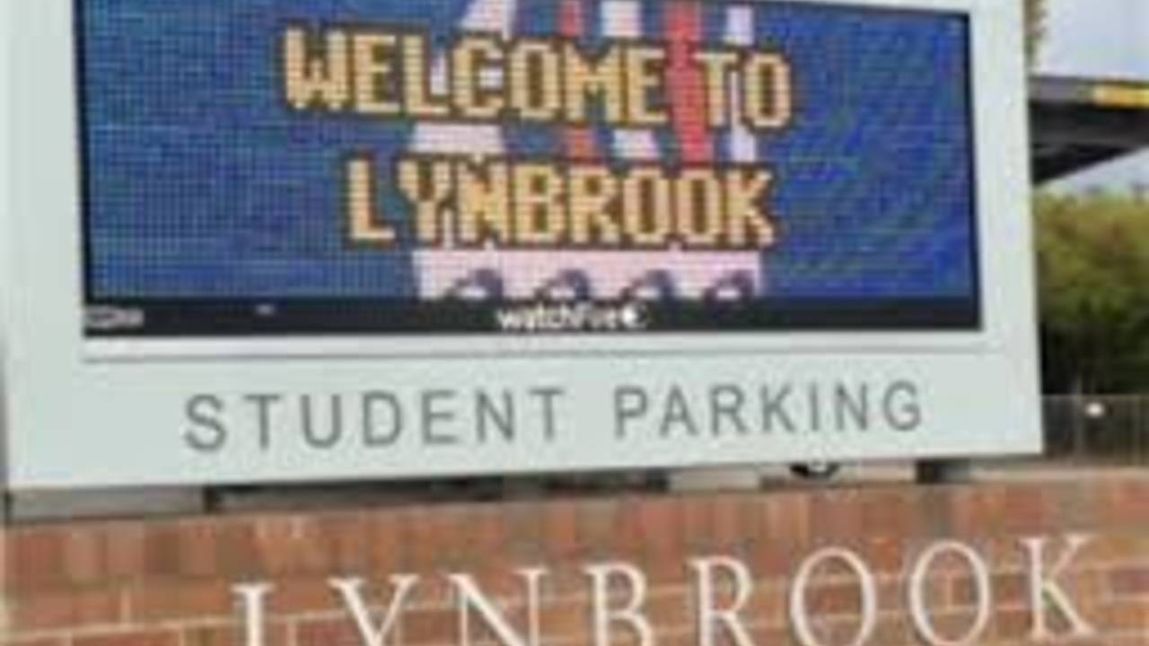 Lynbrook_High_School_Welcome_sign.jpg