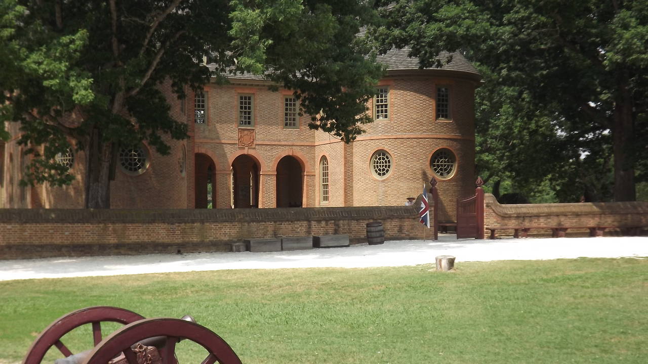 Colonial_Williamsburg.jpg