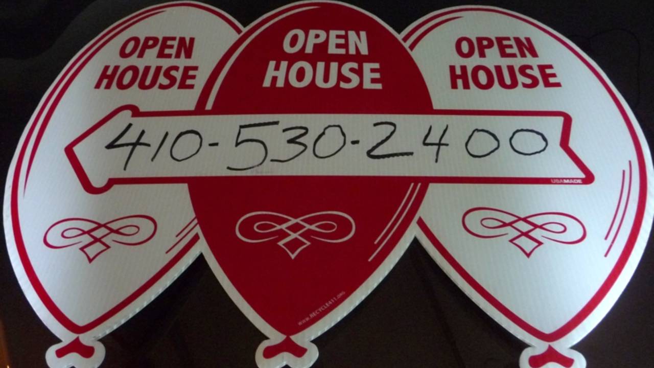 open_house_balloon_sign.JPG
