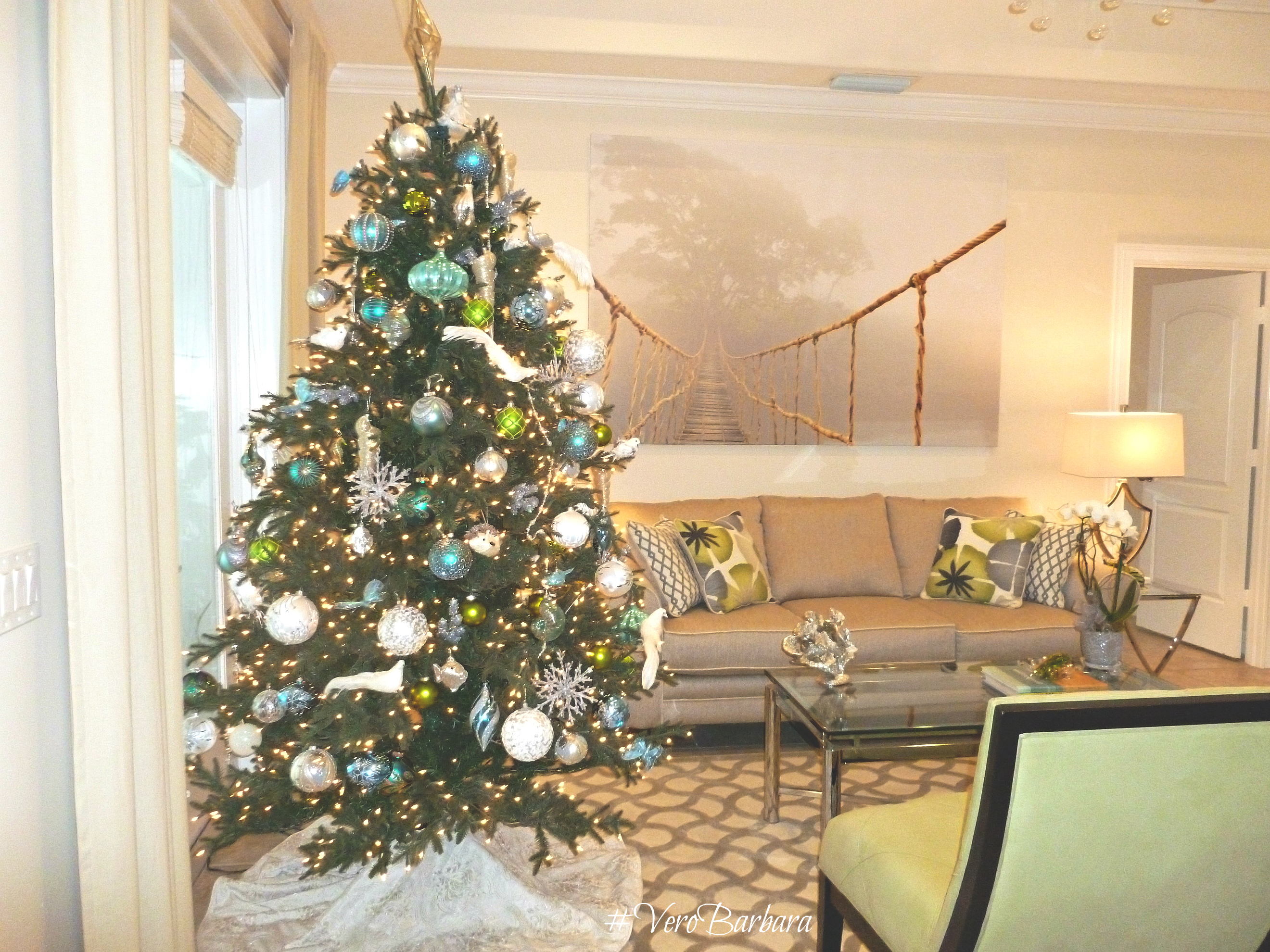 SHOWING HOMES DURING THE HOLIDAYS IN VERO BEACH FL