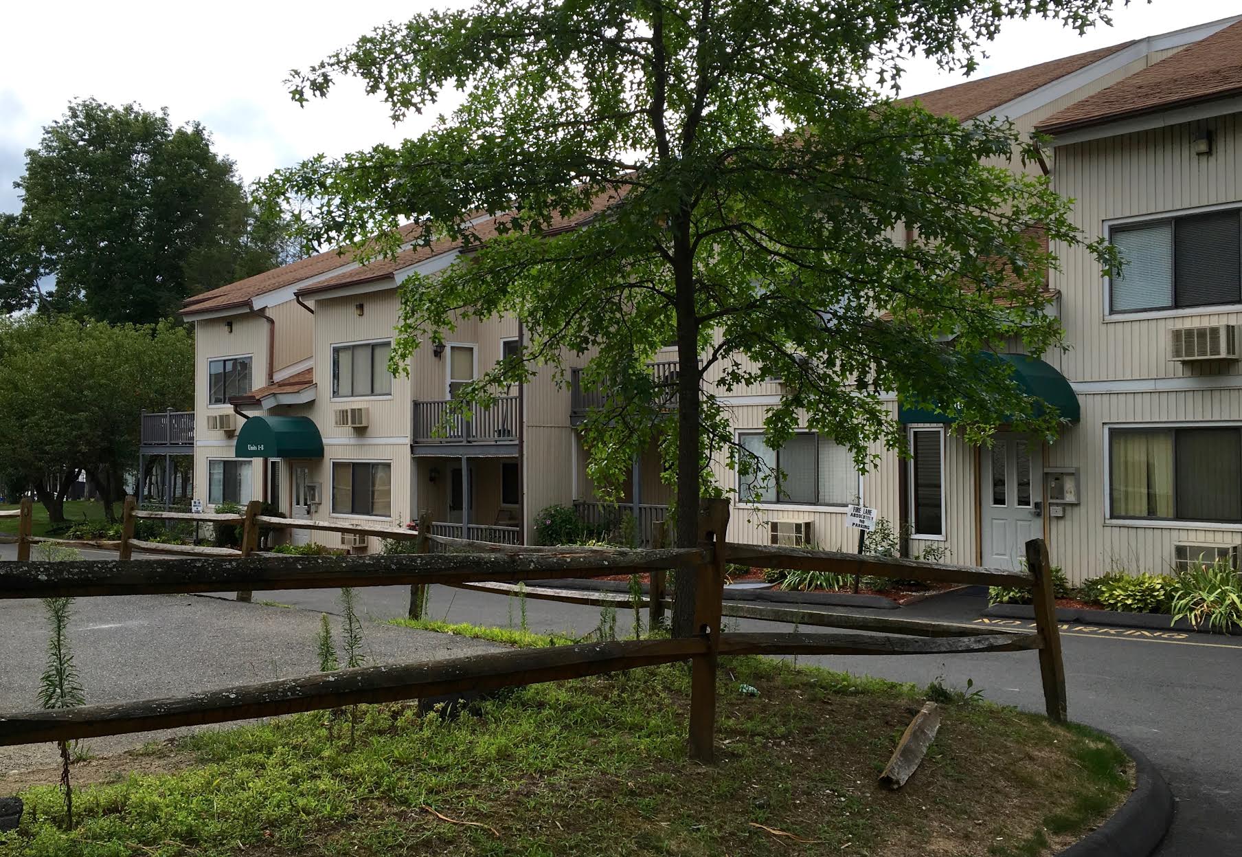 Danbury, CT Condos For Rent Town Hill Manor 1200/mo