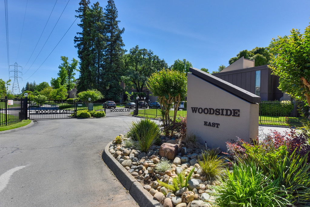 Just listed in Sacramento 2 Bedroom Condo in Woodside