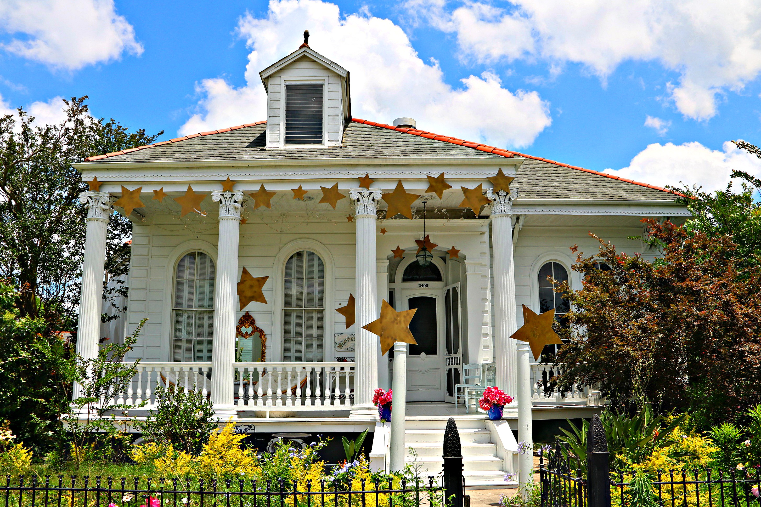 Bywater_Home_on_Royal_Street_Stars_1.jpg
