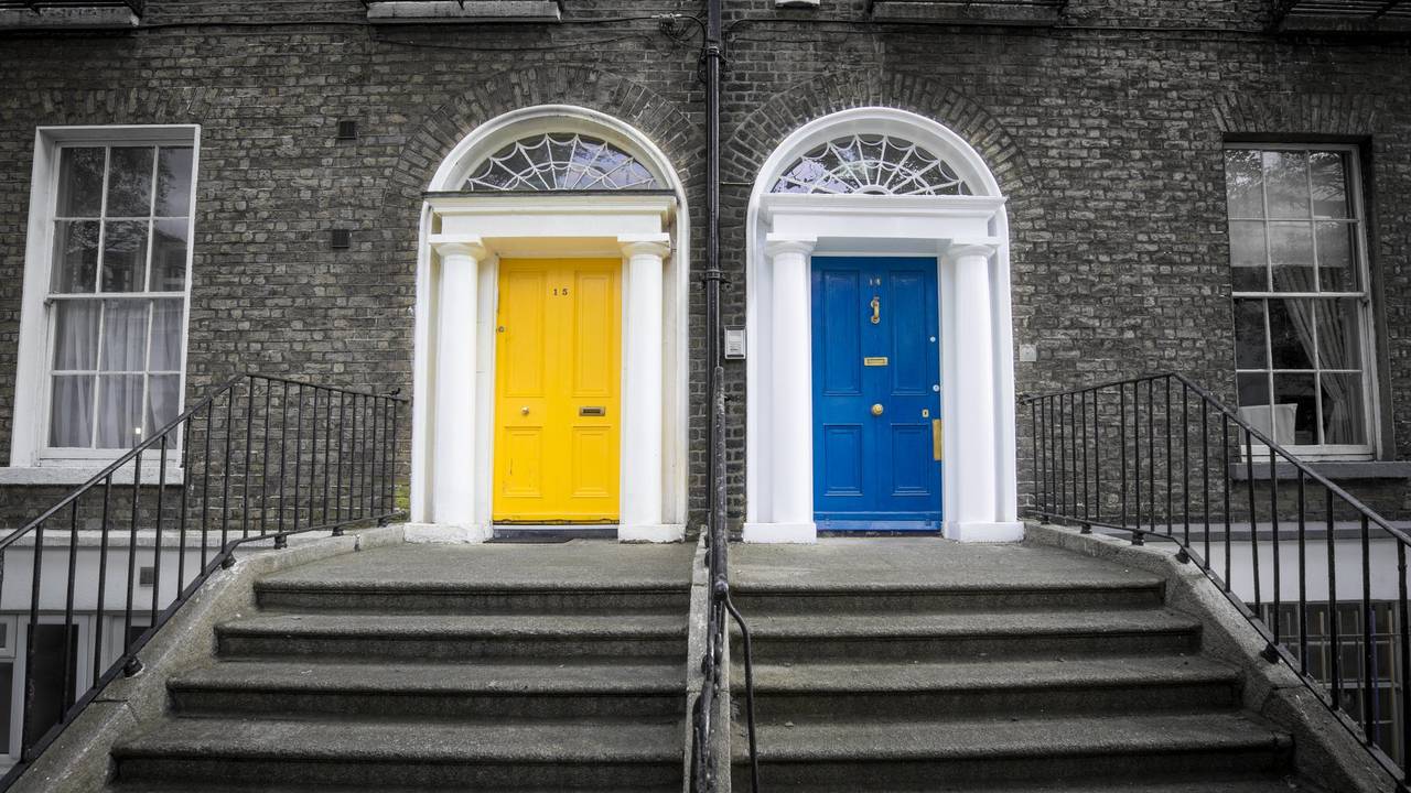 dublin-famous-colorful-doors-422844.jpeg