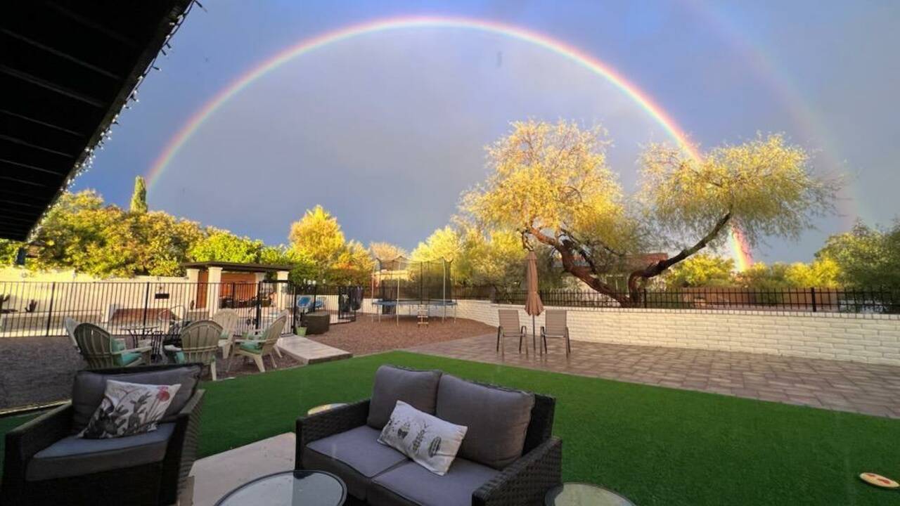 Rainbow_Jan_1_2023_Scottsdale_Stacey_Smith.jpg