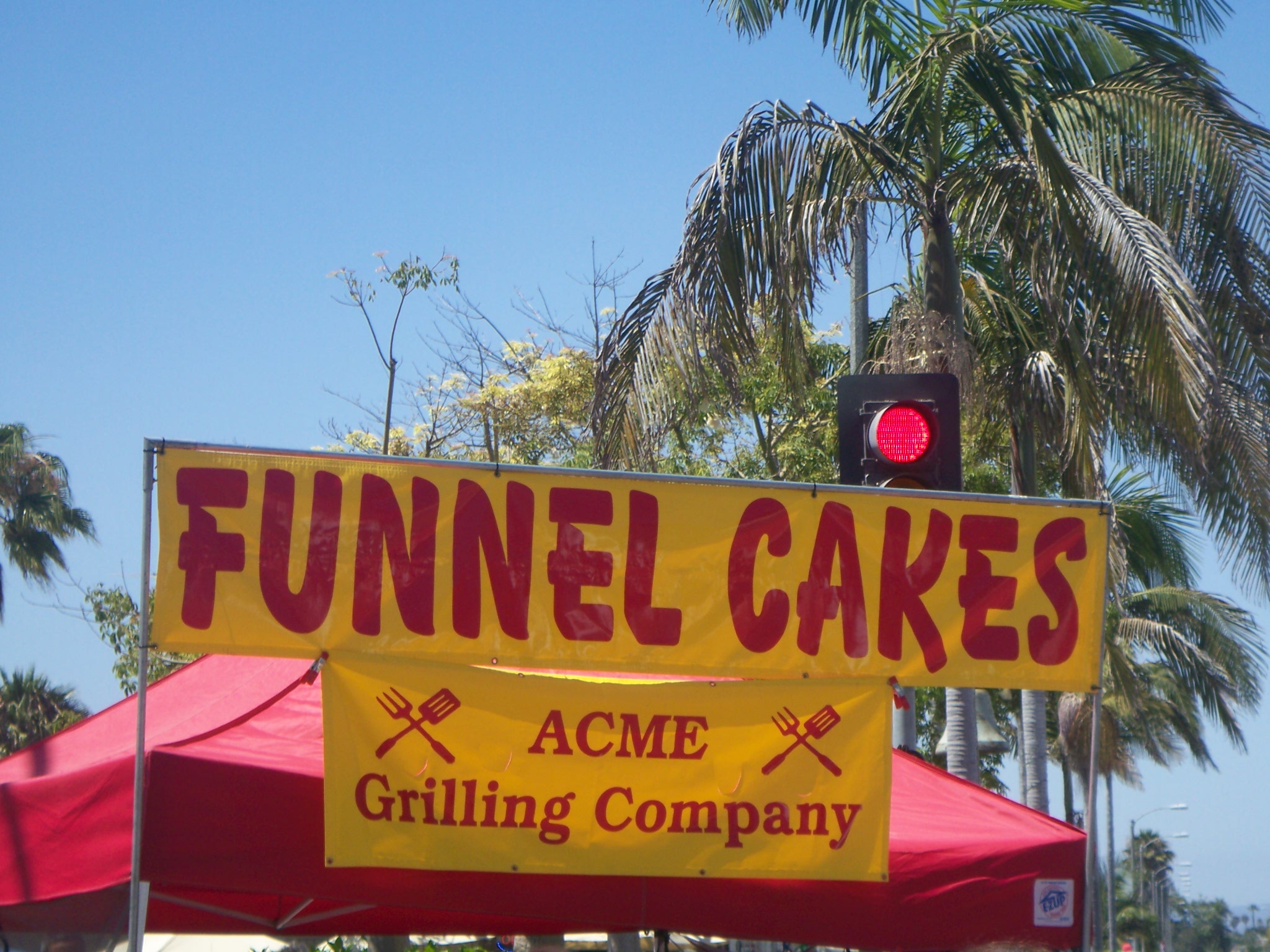 Funnel_Cakes_at_the_Carlsbad_Fair.jpg