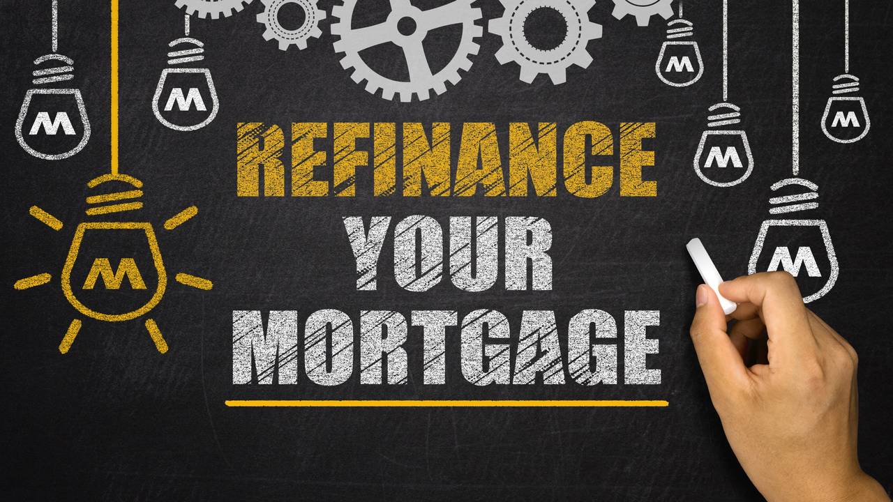 Key_Questions_to_Ask_Yourself_Before_Deciding_to_Refinance_Your_Mortgage.jpg