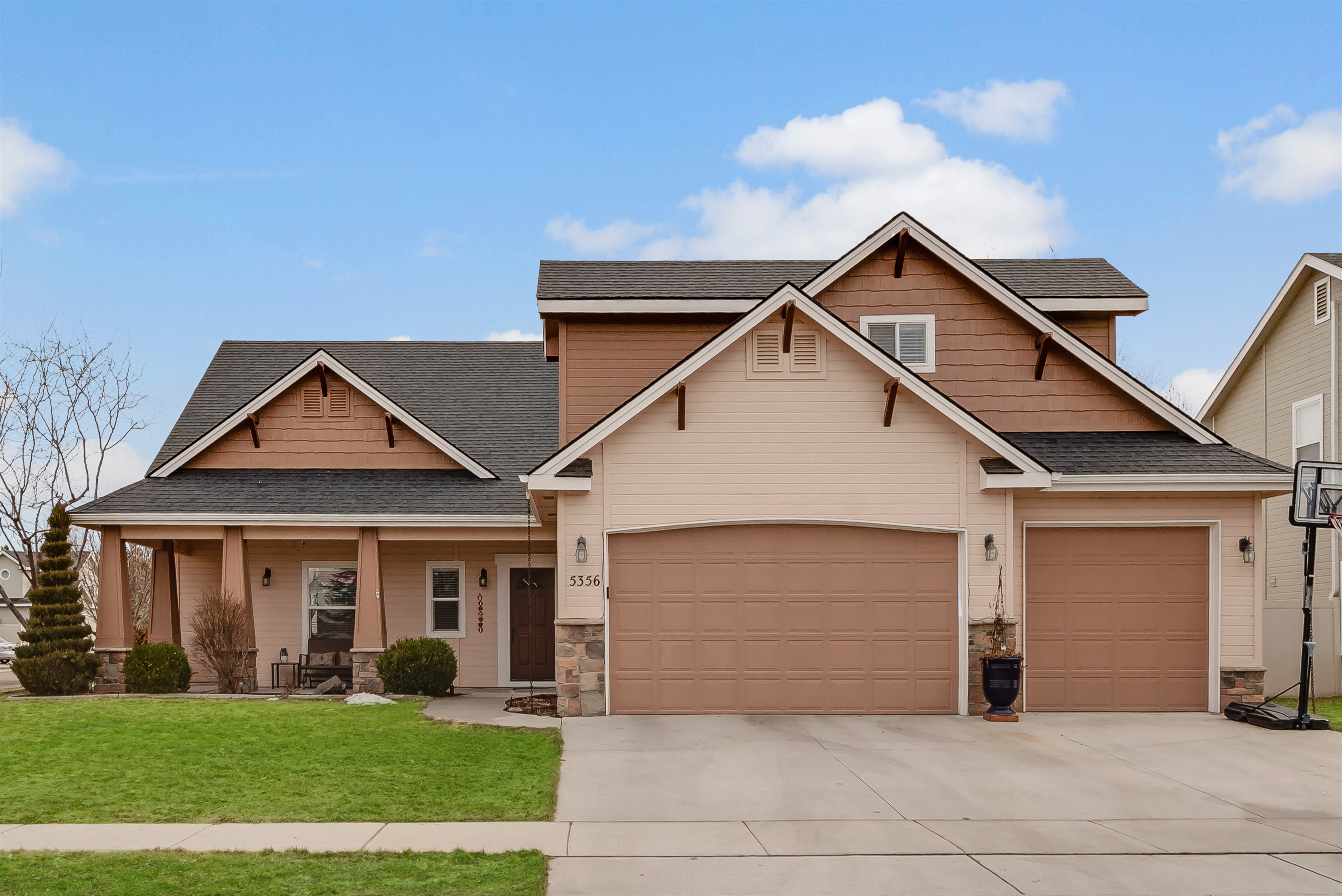 Home For Sale in Vienna Woods! Meridian Idaho 329,000