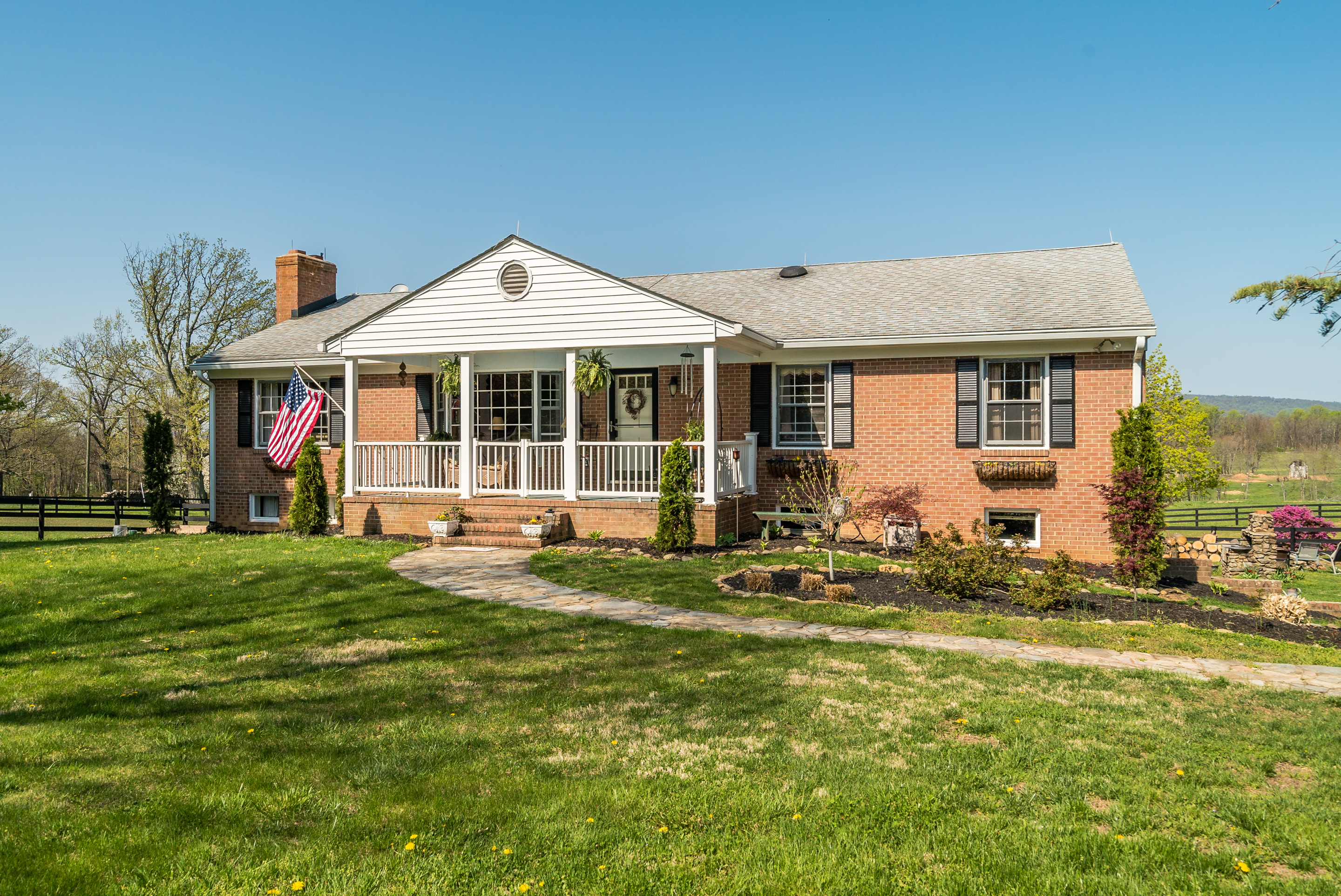 4 Acre Farmette 18985 Airmont Rd. Purcellville Virgini