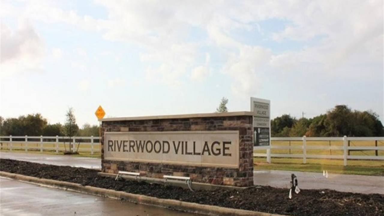Riverwood_Village.jpg