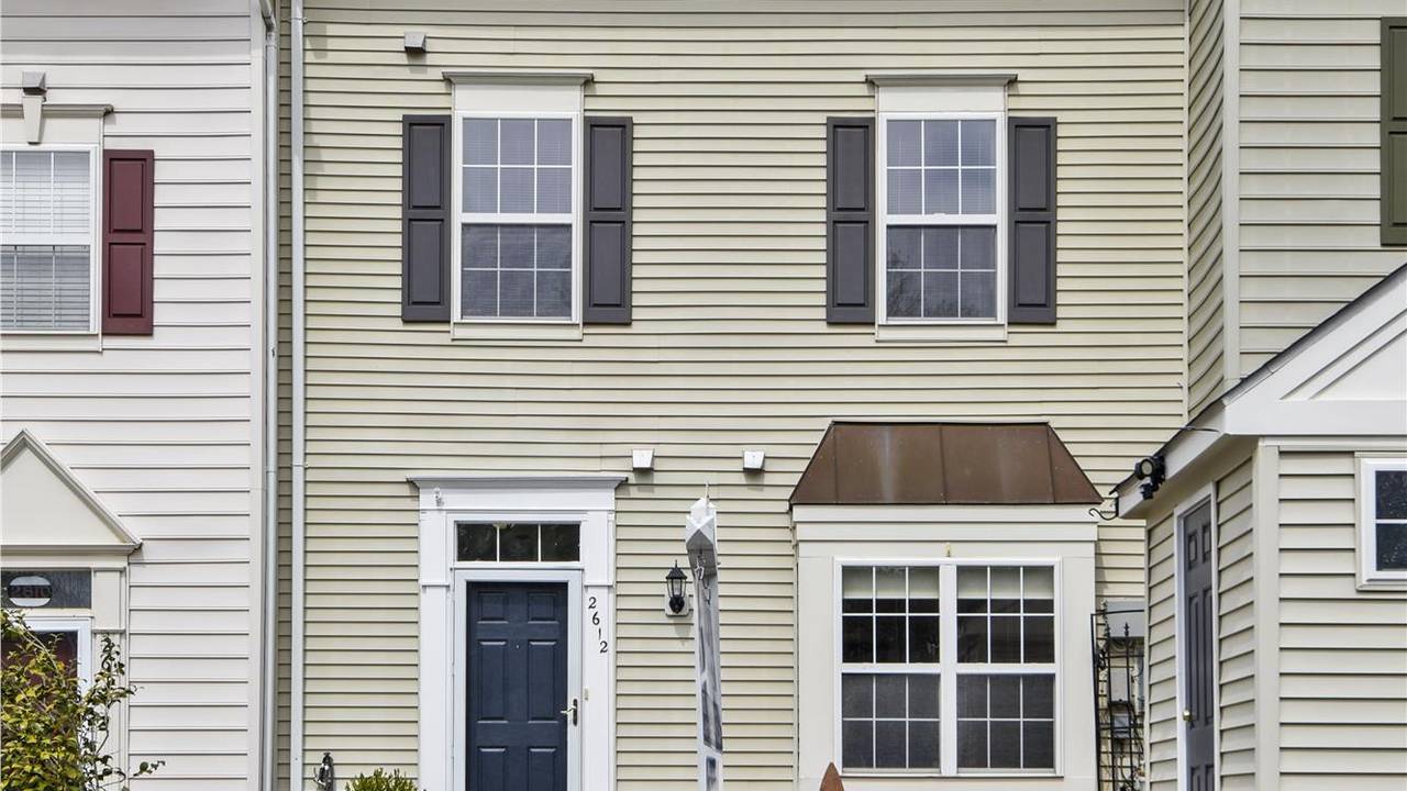 01._Exterior_Front.JPG