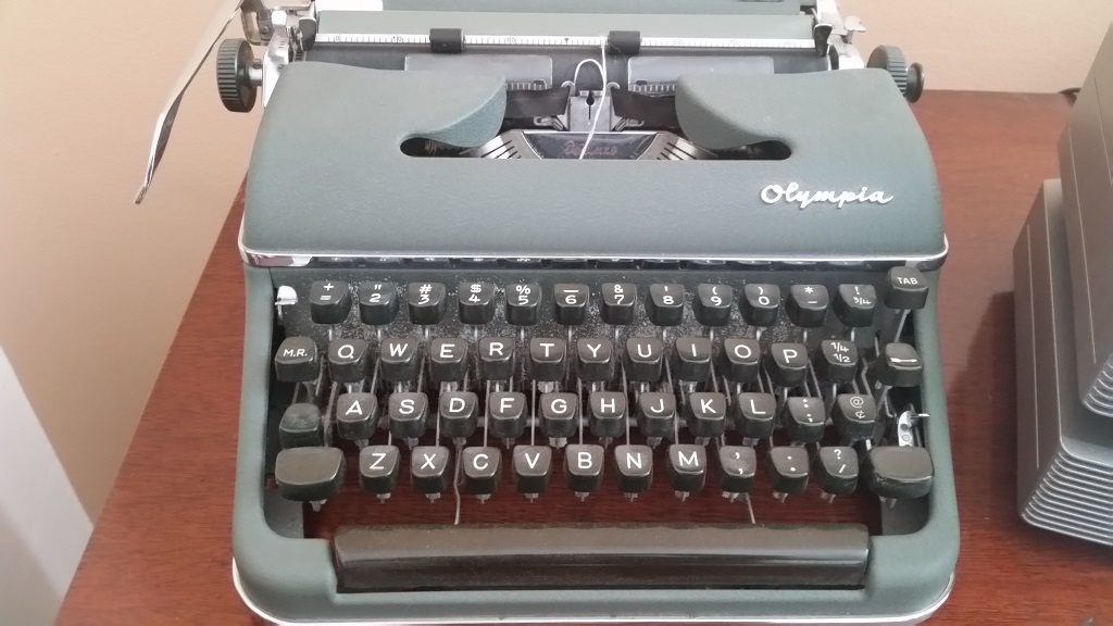 Olympia_Typewriter.jpg