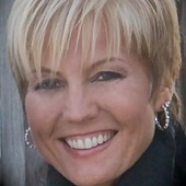 Candy Niedoba (Re/MAX Connection)