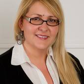 Sara White, Broker (Royal LePage Trinity Realty)