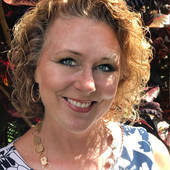 Cara Crimmins, Specializing in Relocating or 1st Time homeowners. (Elite Pacific Properties)