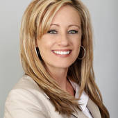 Jessica Monroy (Associate Broker with HomeSmart)
