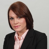 Karina Kozhukharenko (Coldwell Banker Residential Brokerage)