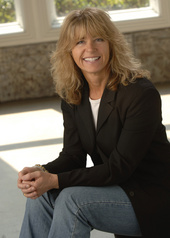 Donna Sandstad, ABR, CRS, e-PRO, GRI, SFR, SRES (Crye-Leike)