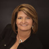 Tammy Wiggins, Realtor & SRES serving the greater St. Louis area  (Worth Clark Realty)