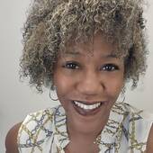 Vanessa Calhoun, Know Your Market. Own Your Move. (HomeSmart)