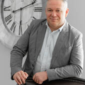 Greg Brown, Sales Rep Toronto, Durham region, www.GregBrown.Realtor  (Sutton Group Heritage Reallty Inc., Brokerage)