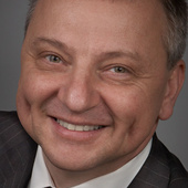 Aleksander Ciupek (Corum, LLC)