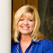 Cindy Gavin (Coldwell Banker Vanguard Realty)