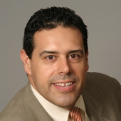Carlos Diaz (Prudential Douglas Elliman Real Estate)