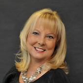 Kim Blanton (5 Star Realty Group )