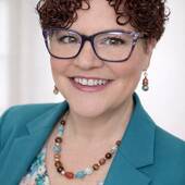 Danielle Vinson, Confident Decisions. Exceptional Results. (Plum Tree Realty)