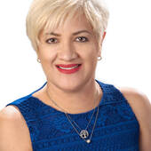 Iris Velazquez , Broker Associate (Alexandrite Real Estate Team Lead)