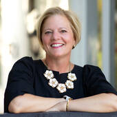 Renee Hahn, Top Real Estate Agent Serving Naples Florida Area (Renee Hahn, Your Naples Real Estate Expert)