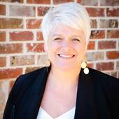 Dina Mitchell, Dual State Broker 20 years experience (Keller Williams Realty)