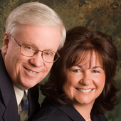 Pat & Wayne Harriman, Broker/Owners, Wallingford CT Real Estate (Harriman Real Estate, LLC (203) 672-4499)