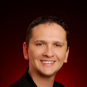 Lucas Taylor (Keller Williams Miami Beach )