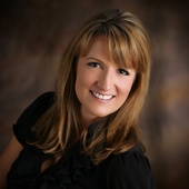 Tracey L. Nygren, CRS, GRI, CNE (Coldwell Banker Mid-America Group, Realtors®  )