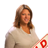 Julie Fiorito (RE/MAX Town and Country)