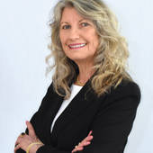 Jean Kearney McGillick, Professional Service, Stress-Free Transactions (Coldwell Banker Realty)