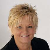 Regina Nichols (RE/MAX Distinctive)