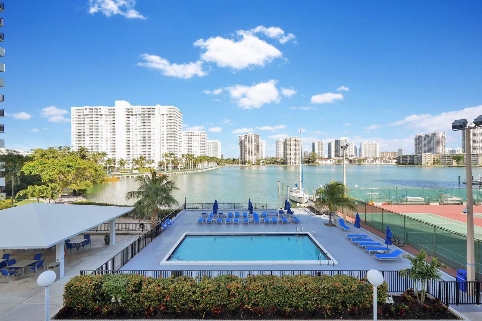 Estate sale at the Commodore Plaza Aventura Fl