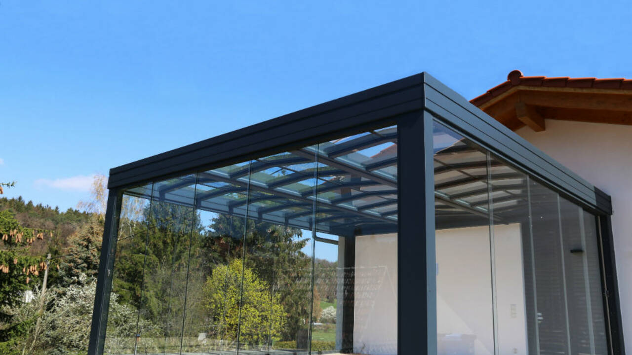 modern_glass_conservatories_and_frameless_glazing.jpeg