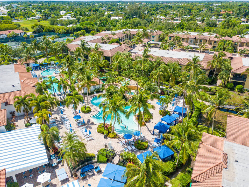 pool-aerial-5f46cdb1befcc-96295036.jpg